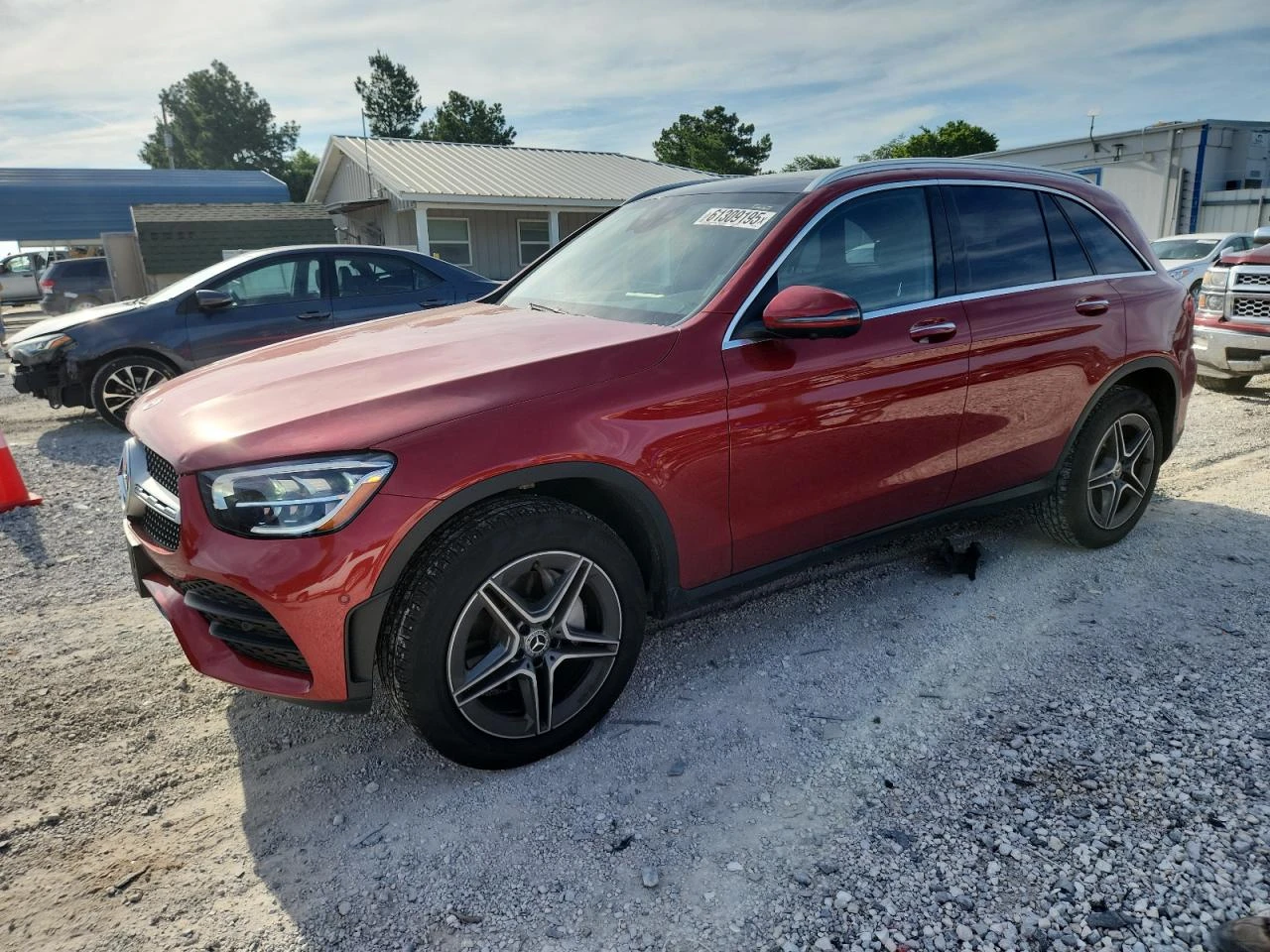 Mercedes-Benz GLC 300 4MATIC - изображение 2