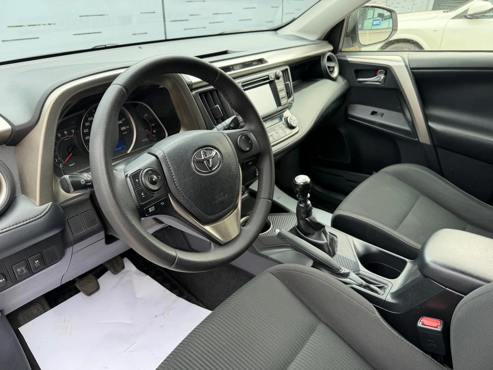 Toyota Rav4 2.0 D-4D NAVI CAMERA 6SP, снимка 10 - Автомобили и джипове - 54001046