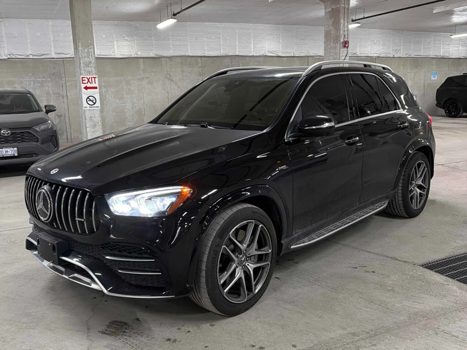 Mercedes-Benz GLE 53 4MATIC CAR FAX * АВТО КРЕДИТ * BURMASTER * ПАНОРАМА * , снимка 2 - Автомобили и джипове - 54044117