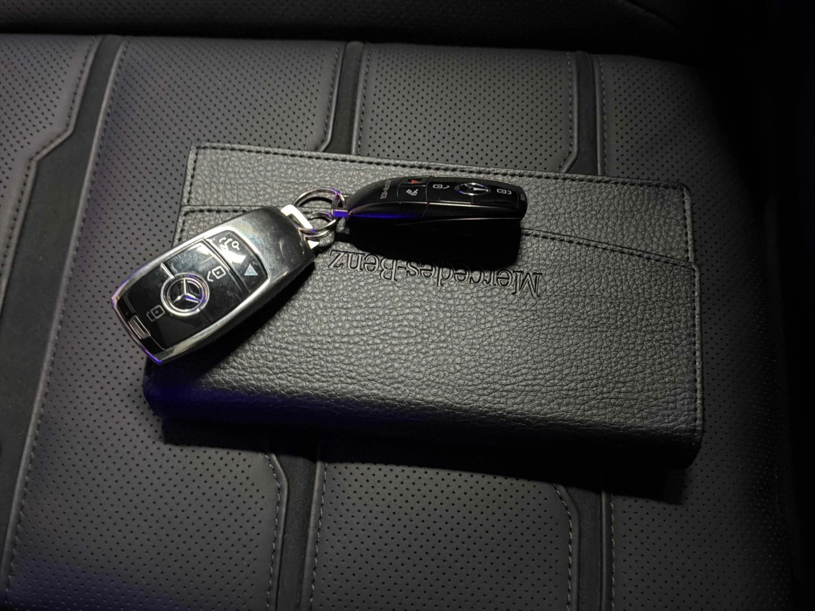 Mercedes-Benz GLE 53 4MATIC CAR FAX * АВТО КРЕДИТ * BURMASTER * ПАНОРАМА * , снимка 16 - Автомобили и джипове - 54044117