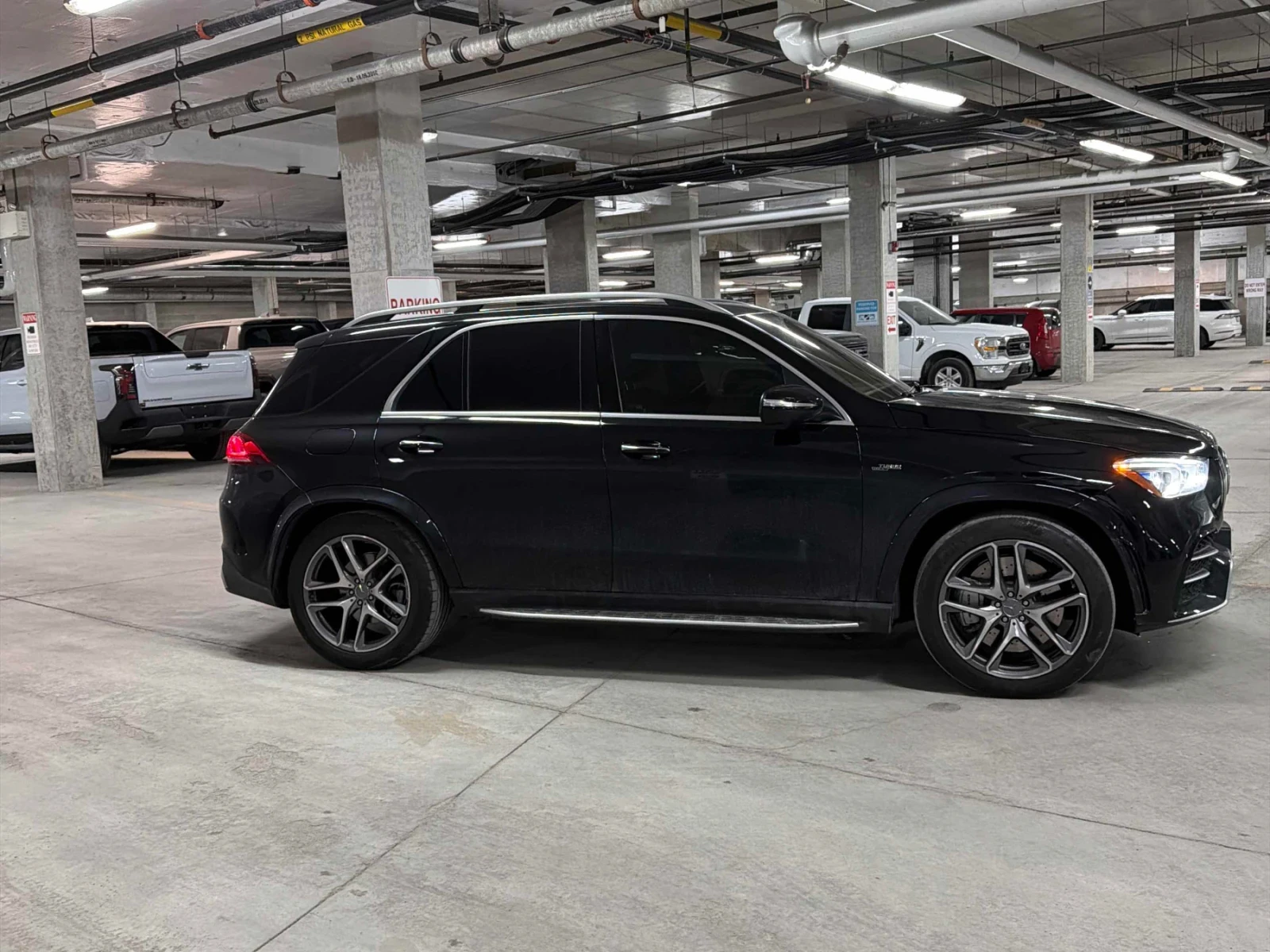 Mercedes-Benz GLE 53 4MATIC CAR FAX * АВТО КРЕДИТ * BURMASTER * ПАНОРАМА * , снимка 5 - Автомобили и джипове - 54044117