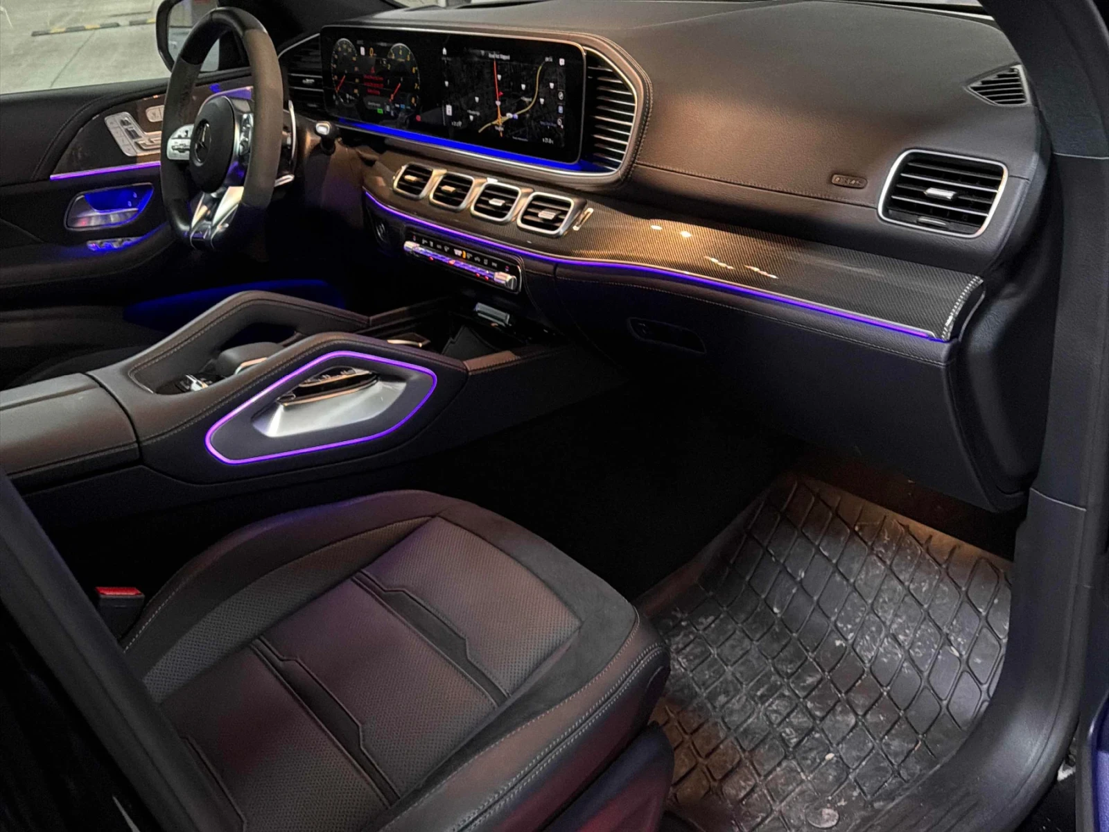 Mercedes-Benz GLE 53 4MATIC CAR FAX * АВТО КРЕДИТ * BURMASTER * ПАНОРАМА * , снимка 8 - Автомобили и джипове - 54044117