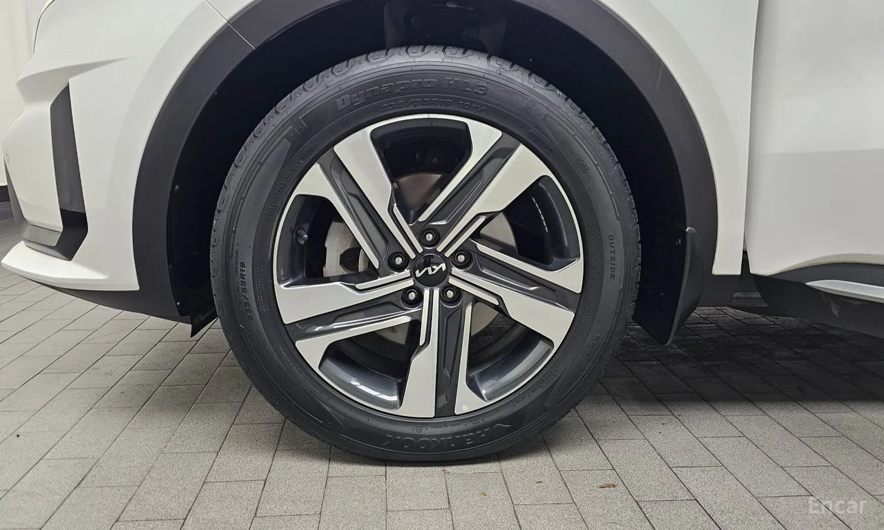 Kia Sorento 1.6* HYBRID* PRESTIGE* ПОДГРЕВ* ОБДУХВАНЕ* 360КАМЕ, снимка 5 - Автомобили и джипове - 54576662