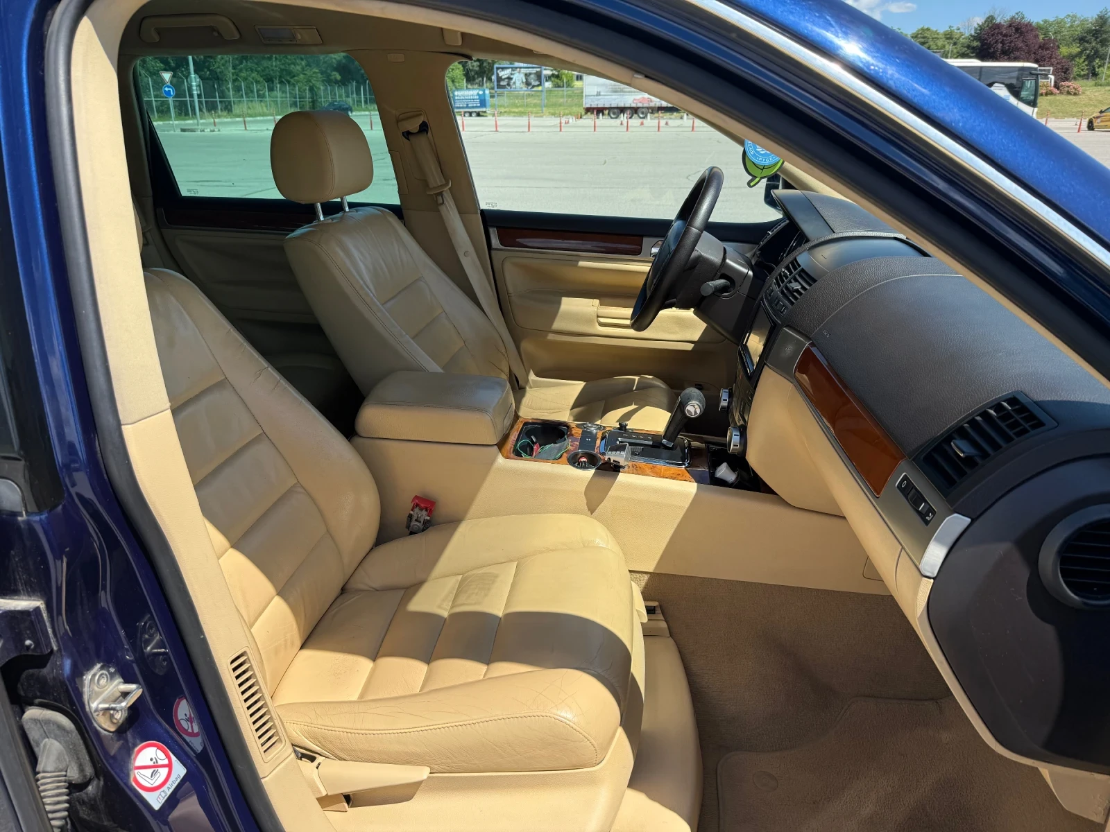 VW Touareg, снимка 6 - Автомобили и джипове - 54973816