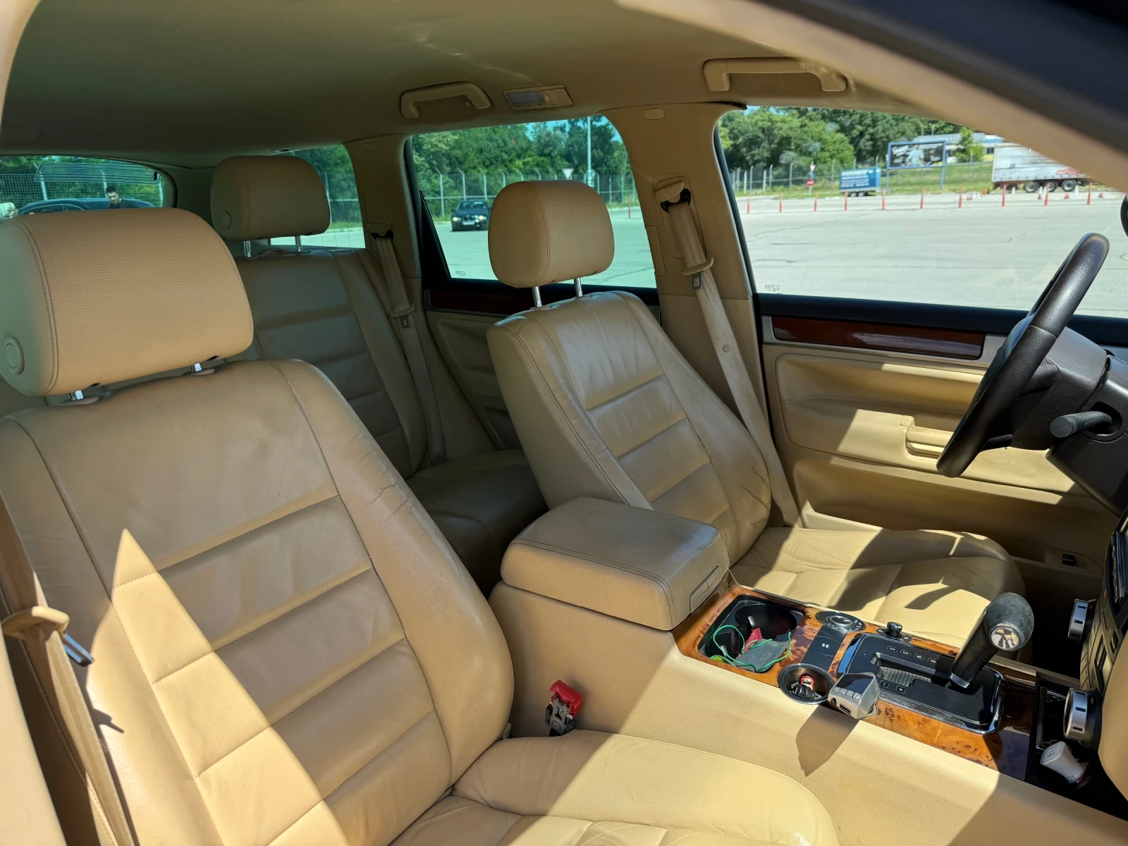 VW Touareg, снимка 8 - Автомобили и джипове - 54973816