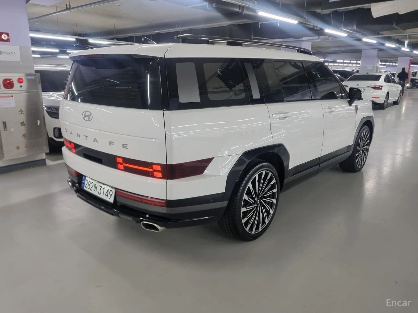 Hyundai Santa fe 2.5 T* CALLIGRAPHI* 360* HEAD UP* ОБДУХВ* HEAD UP, снимка 3 - Автомобили и джипове - 55442075