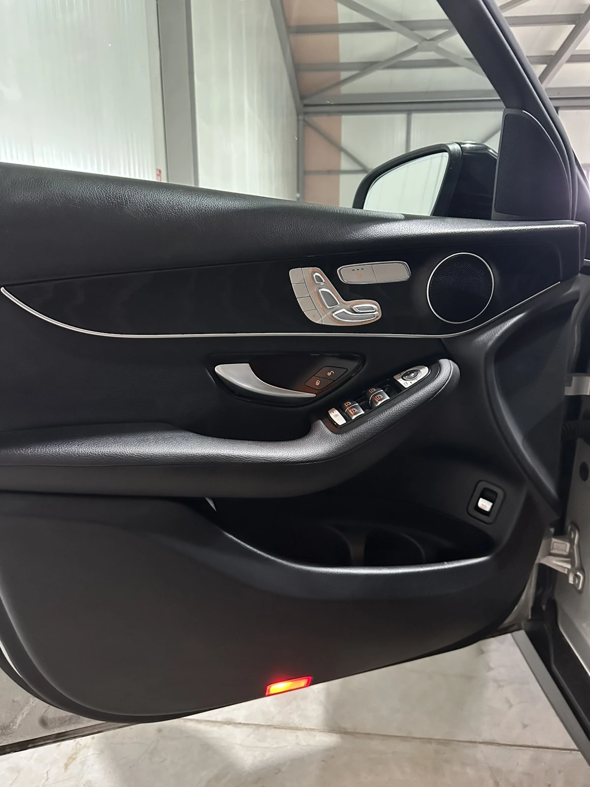 Mercedes-Benz GLC 300 AMG Package, снимка 14 - Автомобили и джипове - 55575603