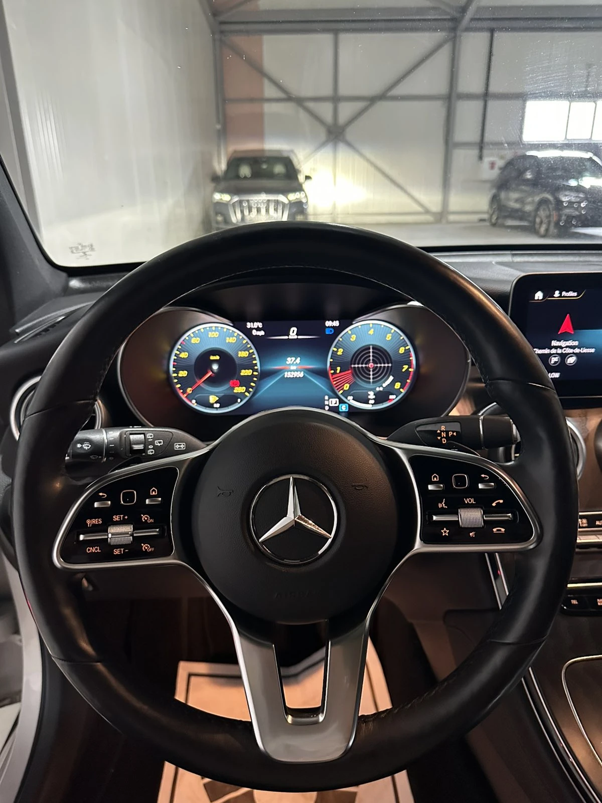 Mercedes-Benz GLC 300 AMG Package, снимка 9 - Автомобили и джипове - 55575603