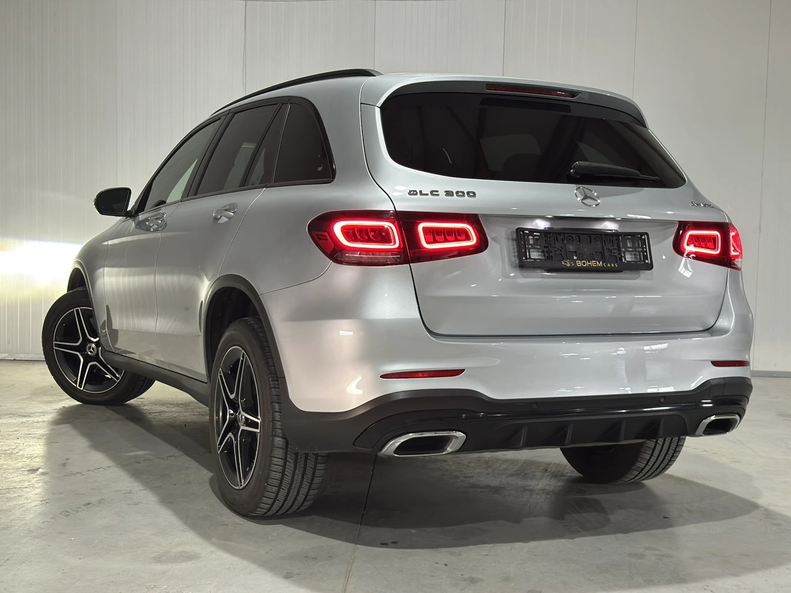 Mercedes-Benz GLC 300 AMG Package, снимка 5 - Автомобили и джипове - 55575603