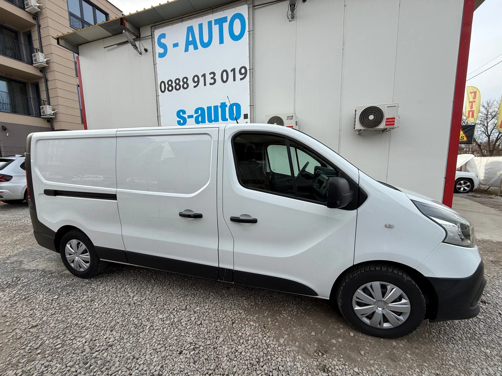 Renault Trafic 1.6DCI КЛИМА* 155х км* ШВЕЙЦАРИЯ - изображение 4