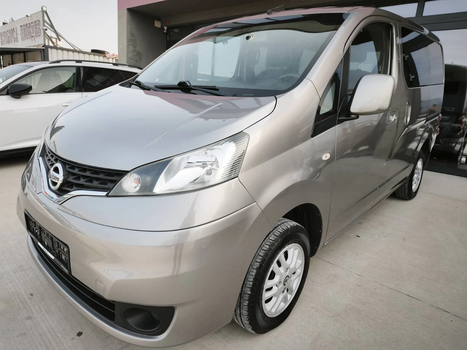 Nissan NV200 1.5 dCi euro5A, снимка 2 - Бусове и автобуси - 53915357