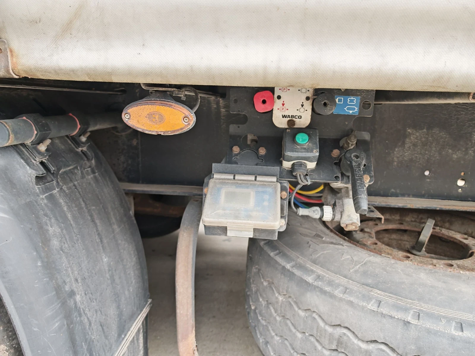 Mercedes-Benz 1844 Актрос  - изображение 8