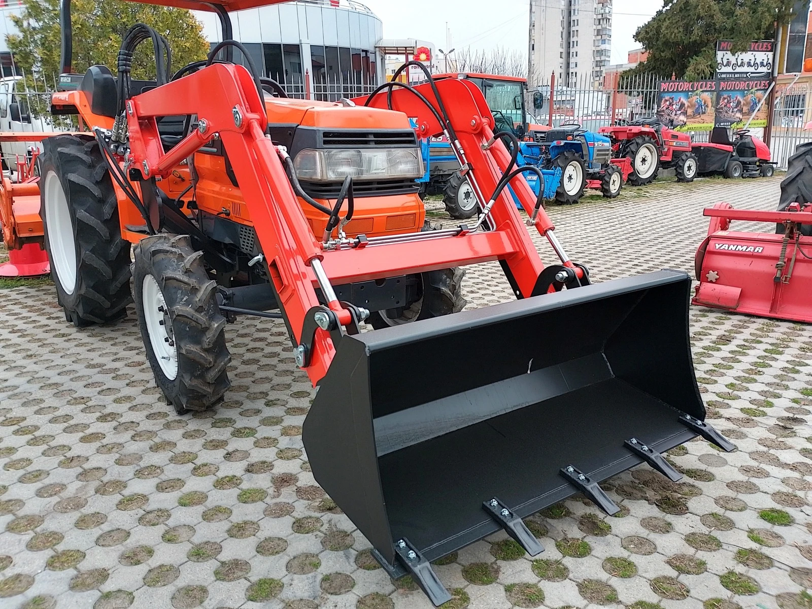 Трактор Kubota Скайтрак-Хасково - изображение 7