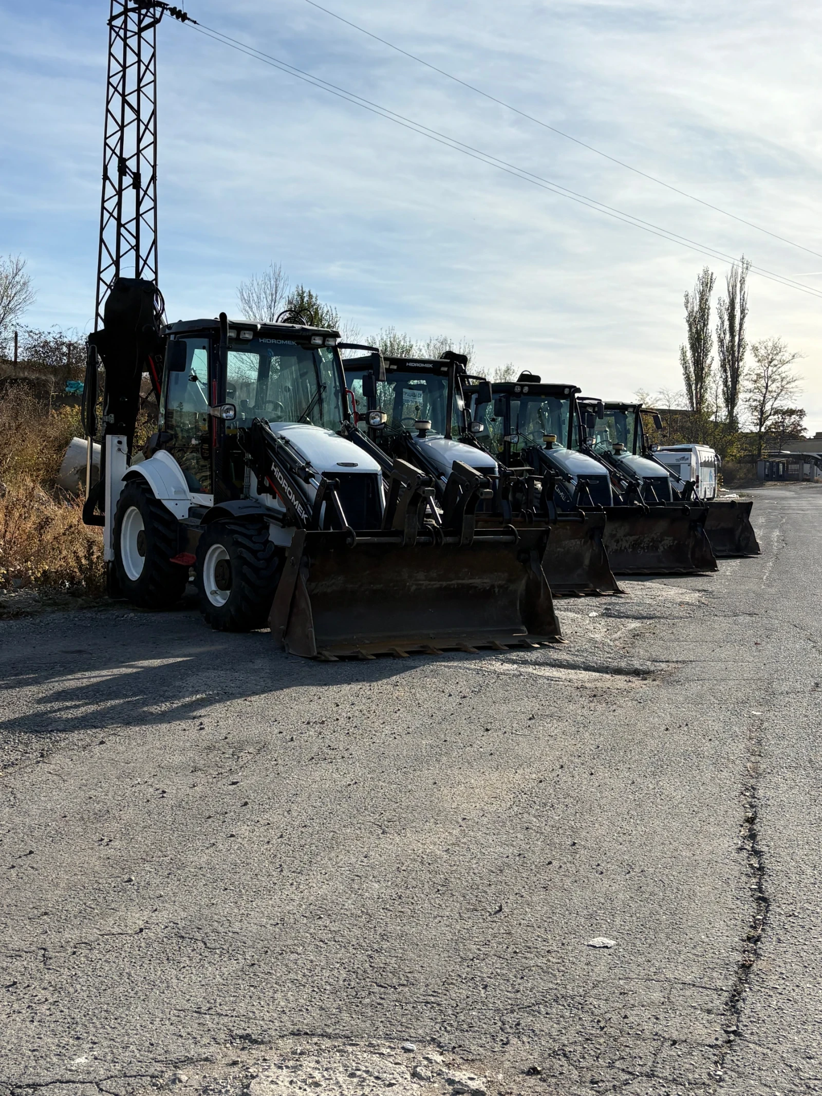 Багер Hidromek, снимка 2 - Индустриална техника - 56636638