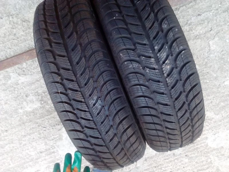 Гуми Зимни 175/65R15, снимка 7 - Гуми и джанти - 18699681