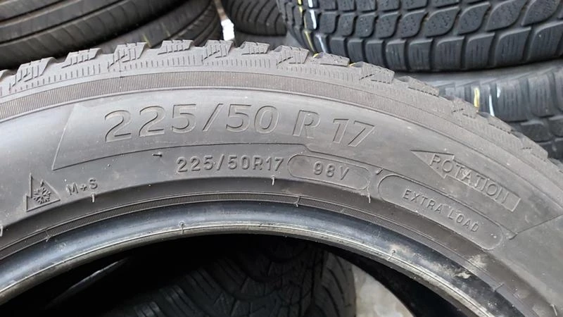 Гуми Зимни 225/50R17, снимка 7 - Гуми и джанти - 27725814