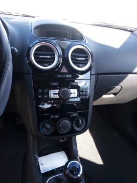 Opel Corsa 1.4i, снимка 4