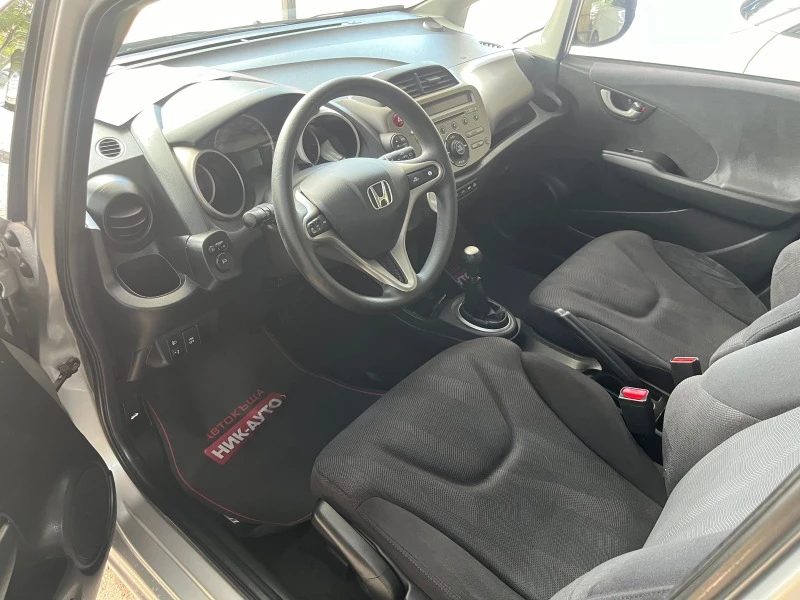 Honda Jazz 1.4i, снимка 9 - Автомобили и джипове - 46374880