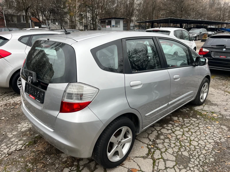 Honda Jazz 1.4i, снимка 4 - Автомобили и джипове - 46374880