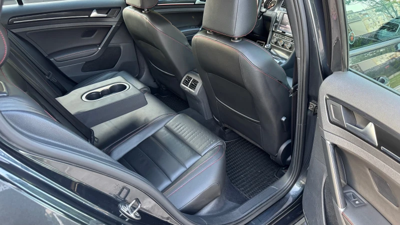 VW Golf GTi Performance, снимка 11 - Автомобили и джипове - 50744734