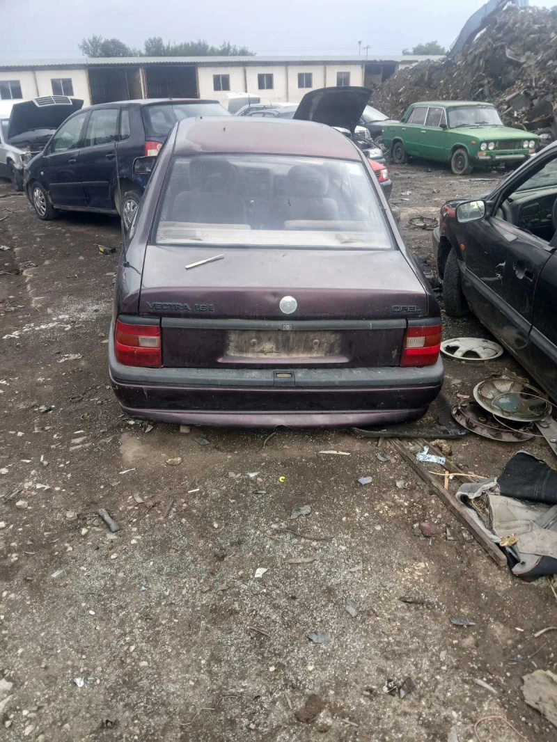 Opel Vectra A, снимка 4 - Автомобили и джипове - 51051247