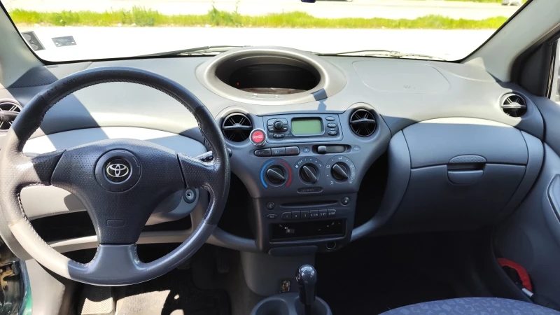 Toyota Yaris, снимка 5 - Автомобили и джипове - 52640564