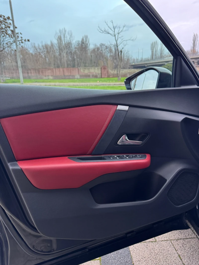 Citroen C4 1.2 PureTech * Shine* FULL, снимка 8 - Автомобили и джипове - 52996193