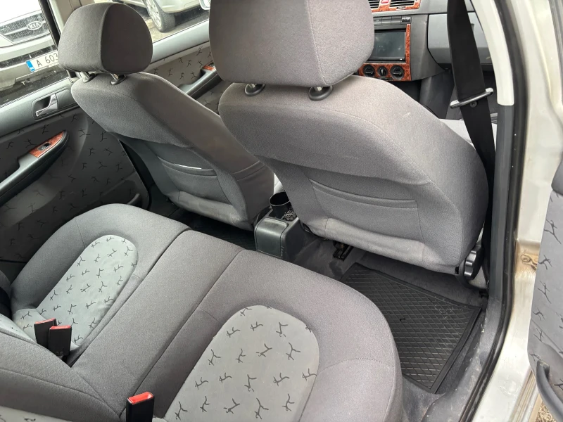 Skoda Fabia, снимка 11 - Автомобили и джипове - 53063216