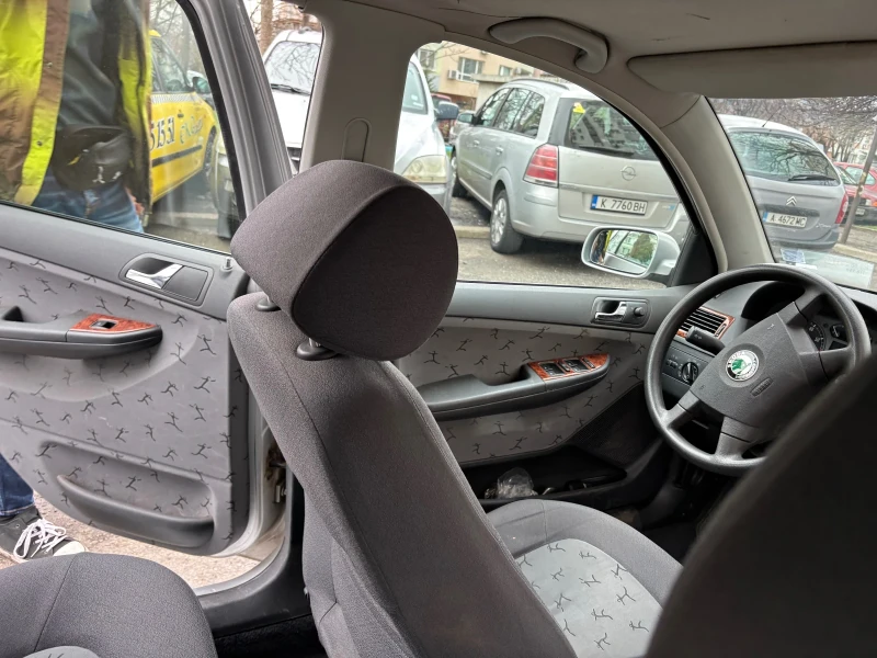 Skoda Fabia, снимка 9 - Автомобили и джипове - 53063216