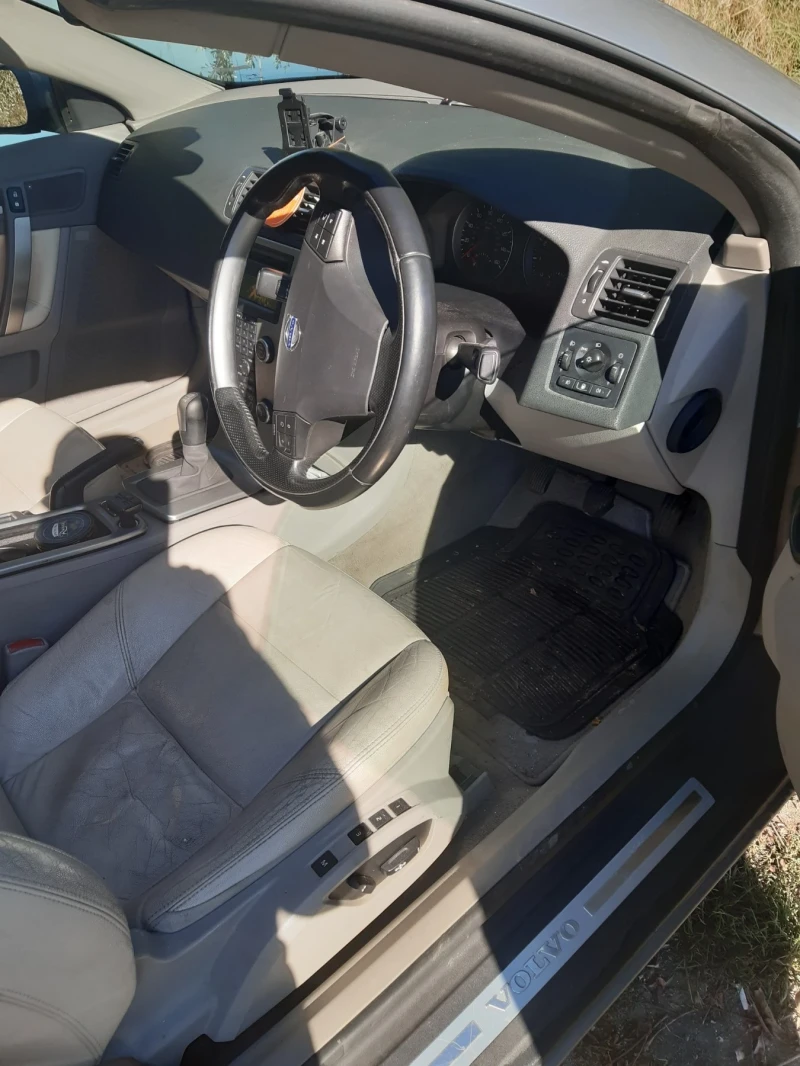 Volvo C70 Convertible, снимка 8 - Автомобили и джипове - 53392167