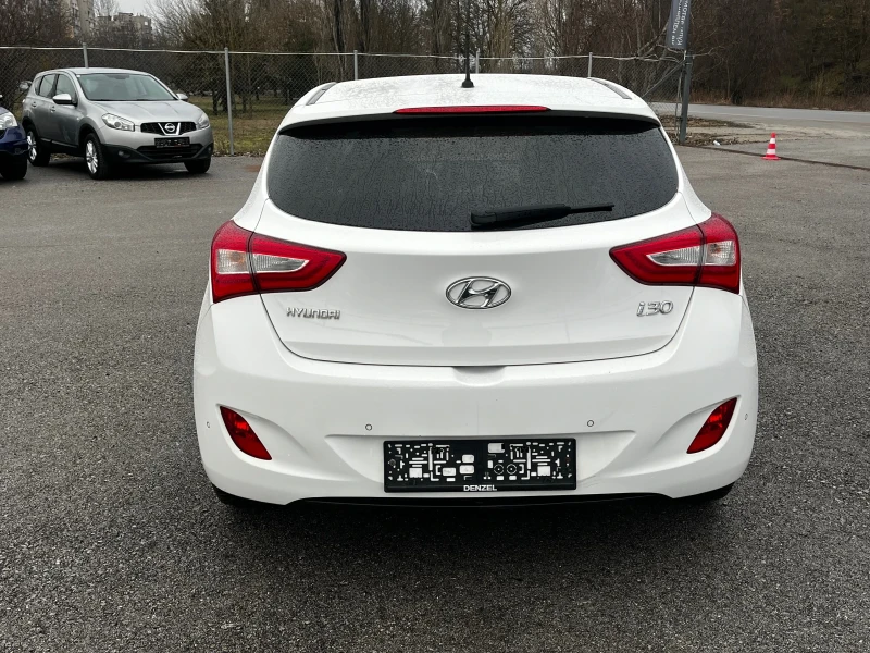 Hyundai I30 1.6CRDI Facelift, снимка 4 - Автомобили и джипове - 53444091