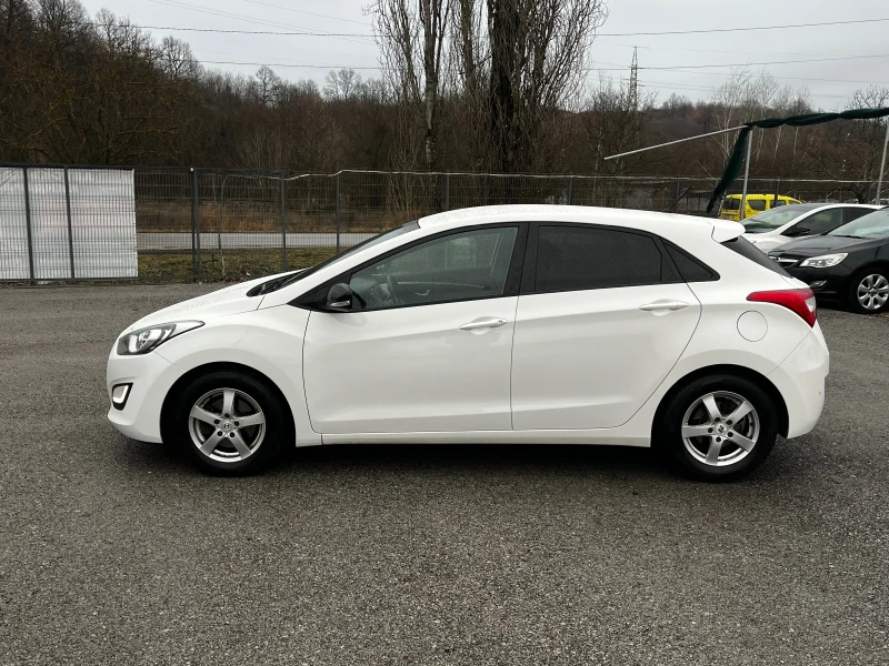 Hyundai I30 1.6CRDI Facelift, снимка 2 - Автомобили и джипове - 53444091