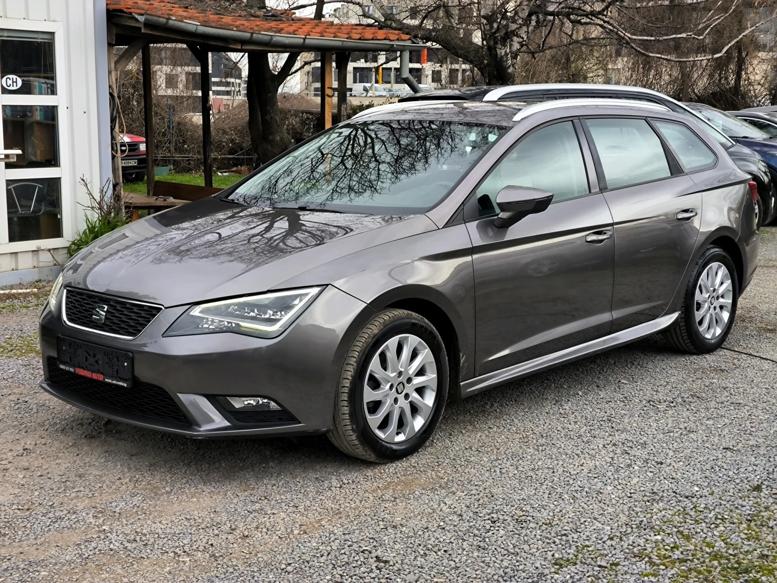 Seat Leon 1.6TDI 105hp Navi LED - изображение 2