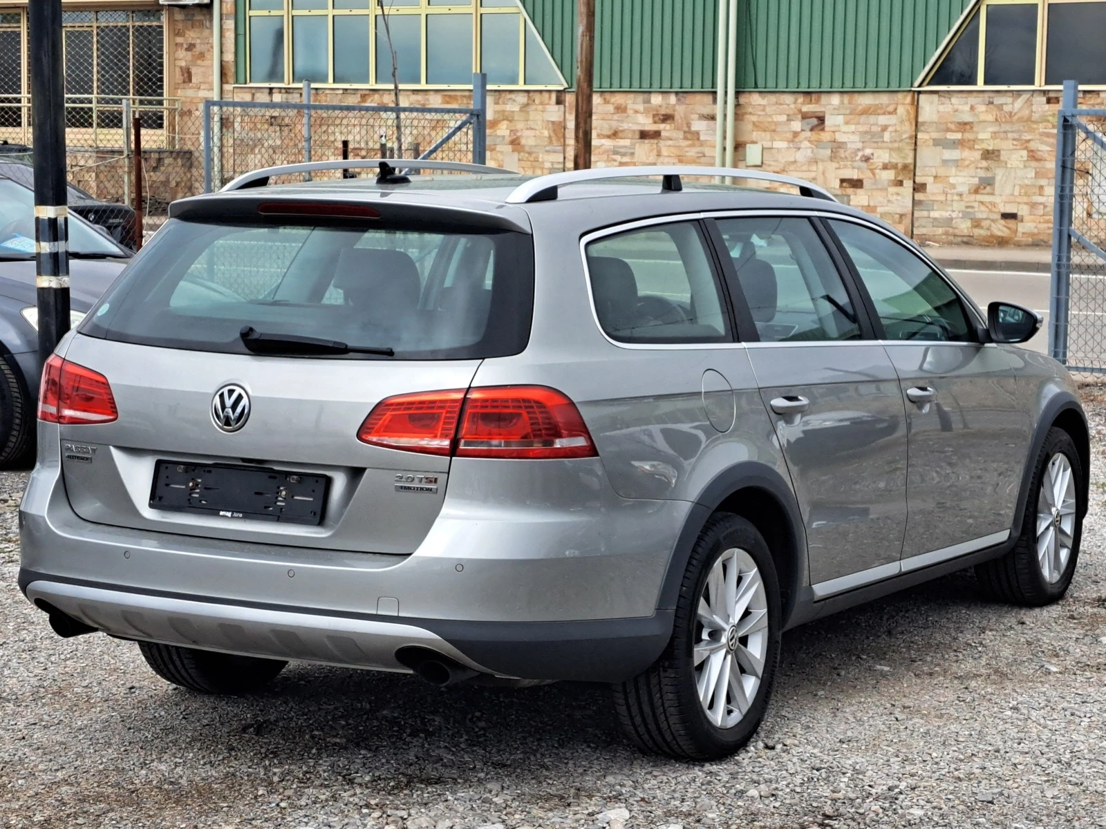 VW Passat 2.0tsi 211к.с. 4x4 Автомат ALLTRACK  - изображение 5