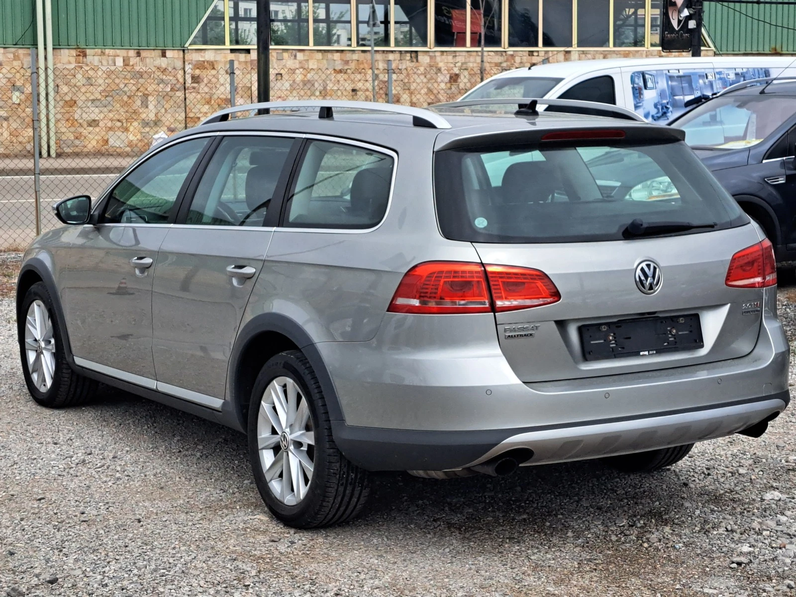 VW Passat 2.0tsi 211к.с. 4x4 Автомат ALLTRACK  - изображение 4