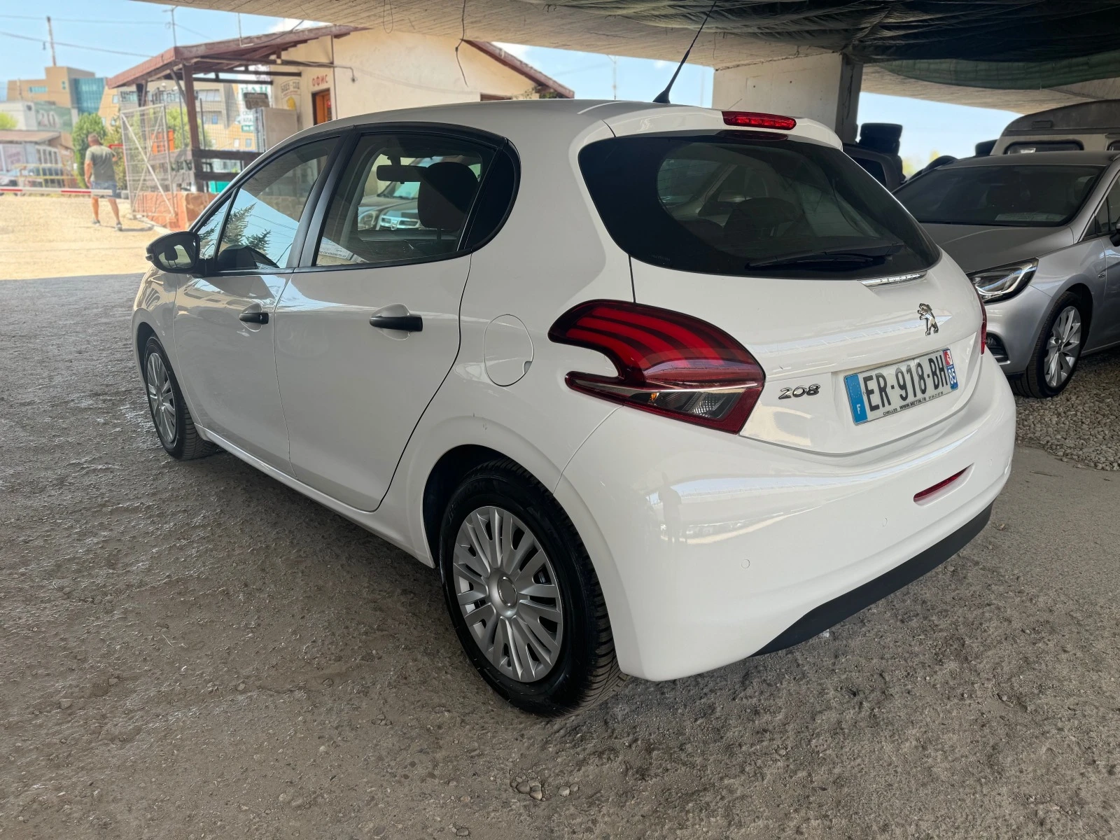 Peugeot 208 1.6BlueHDI-2018-EURO6 - изображение 6