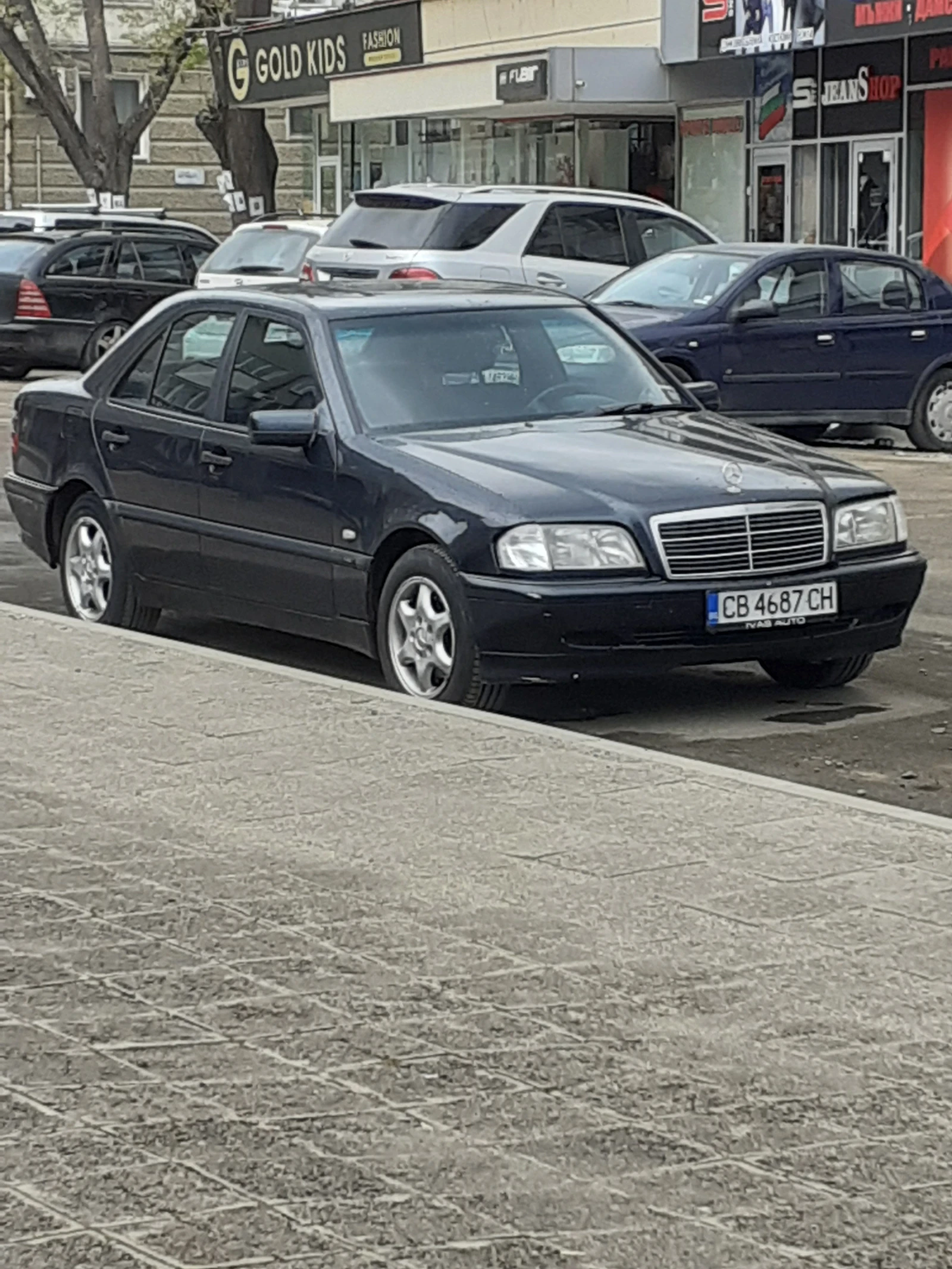 Mercedes-Benz C 220 2.2 TD - изображение 4