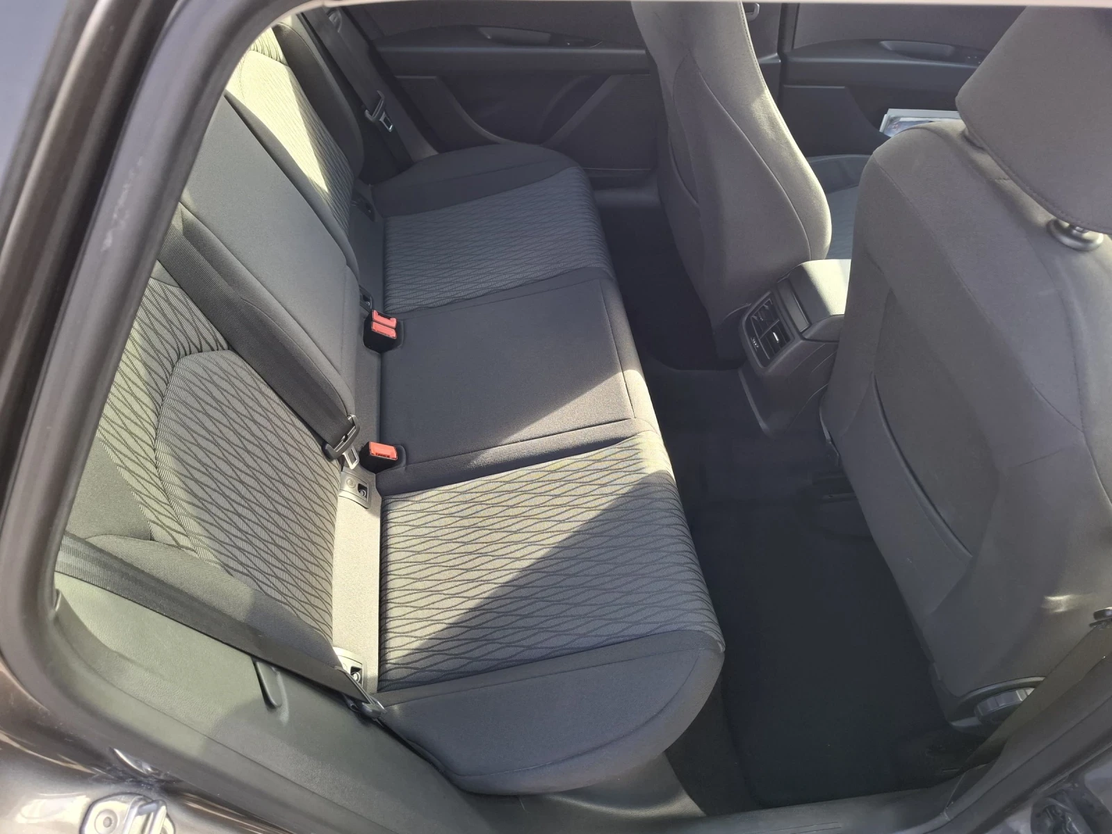 Seat Leon 1.6 - 105. 137000.    | Mobile.bg   9