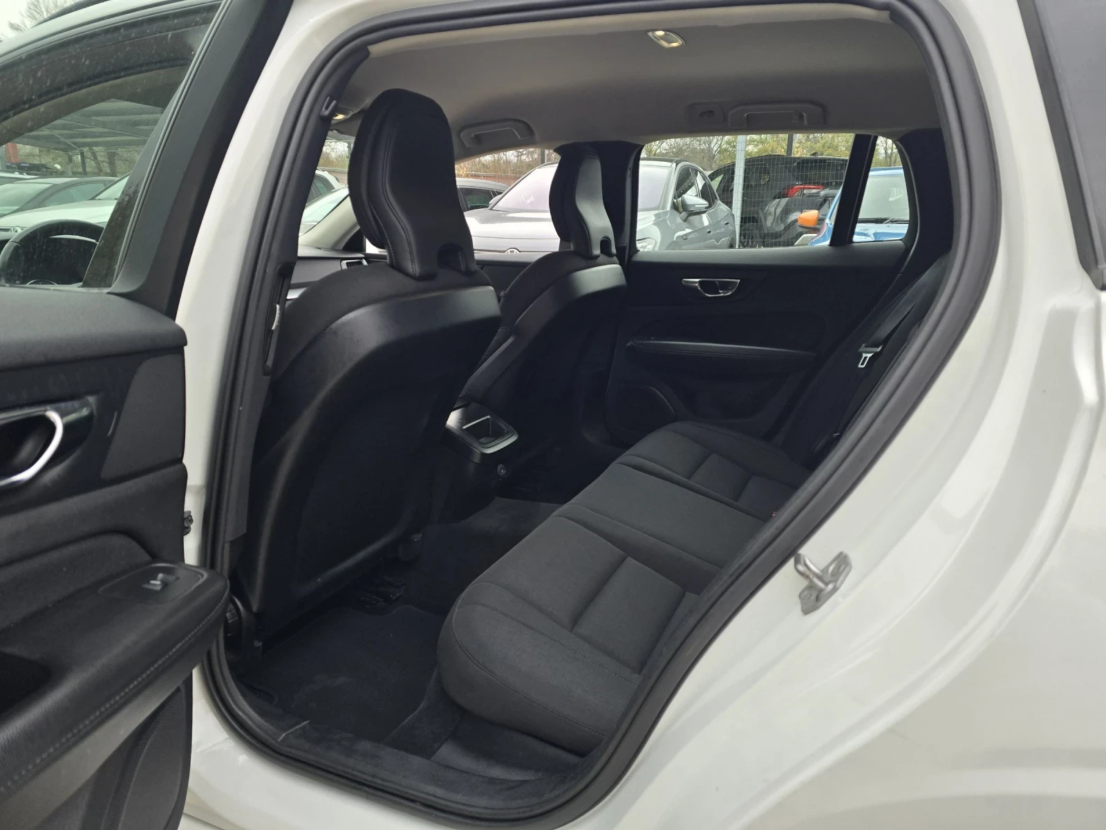 Volvo V60 2.0d 150.  | Mobile.bg   11