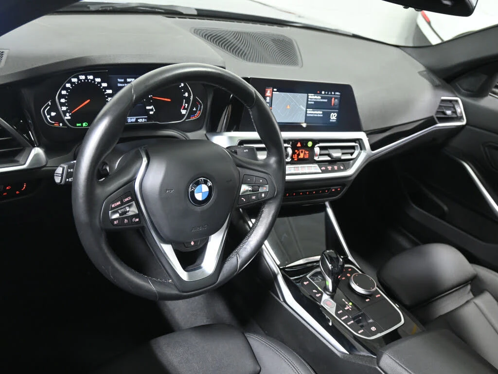 BMW 330 xDrive* АвтоКреди* (ЦЕНА ДО БГ) - изображение 8