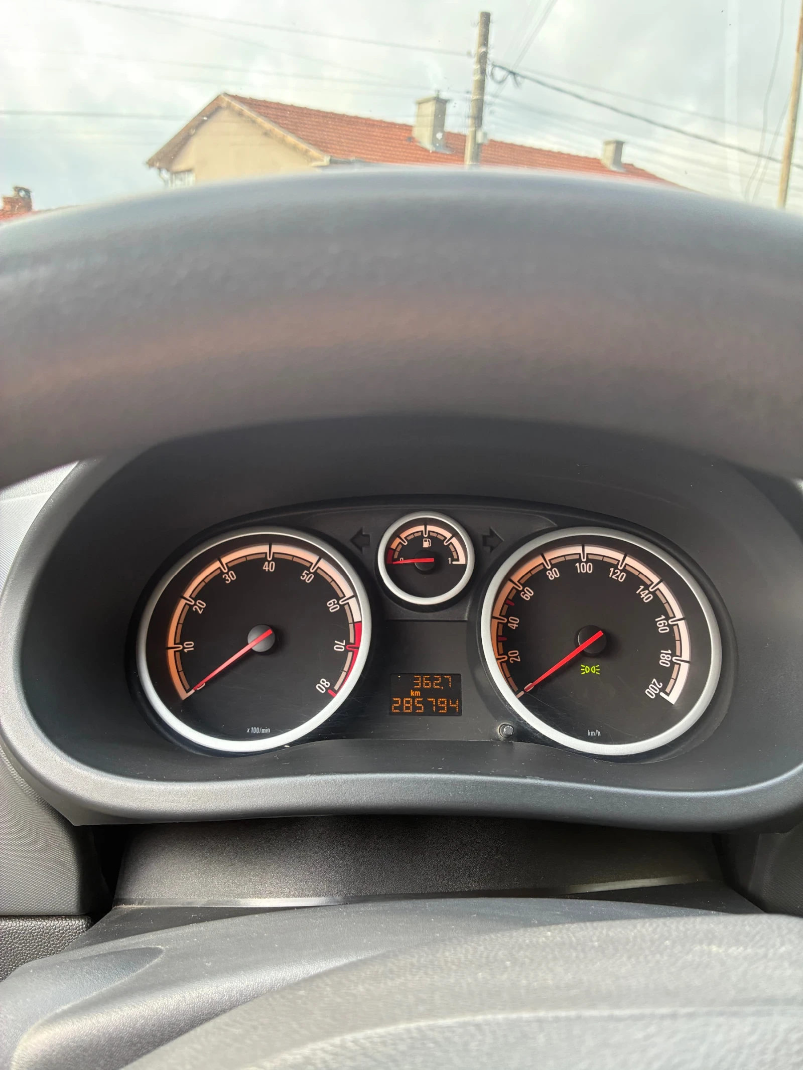 Opel Corsa  - изображение 6