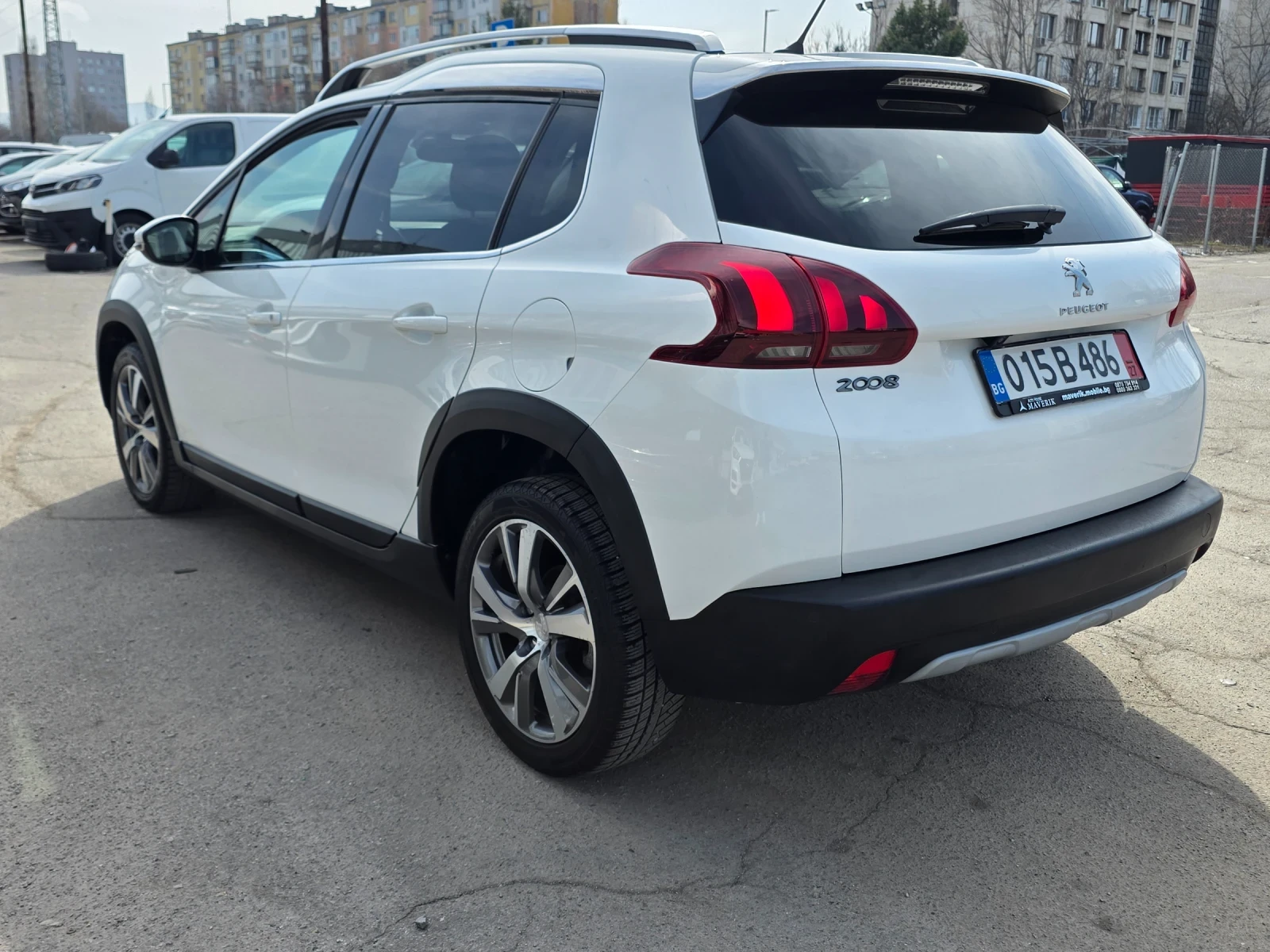 Peugeot 2008 1.2i 131k.c EURO 6B UNIKAT ITALIA ALLURE CAMERA, снимка 4 - Автомобили и джипове - 53714671
