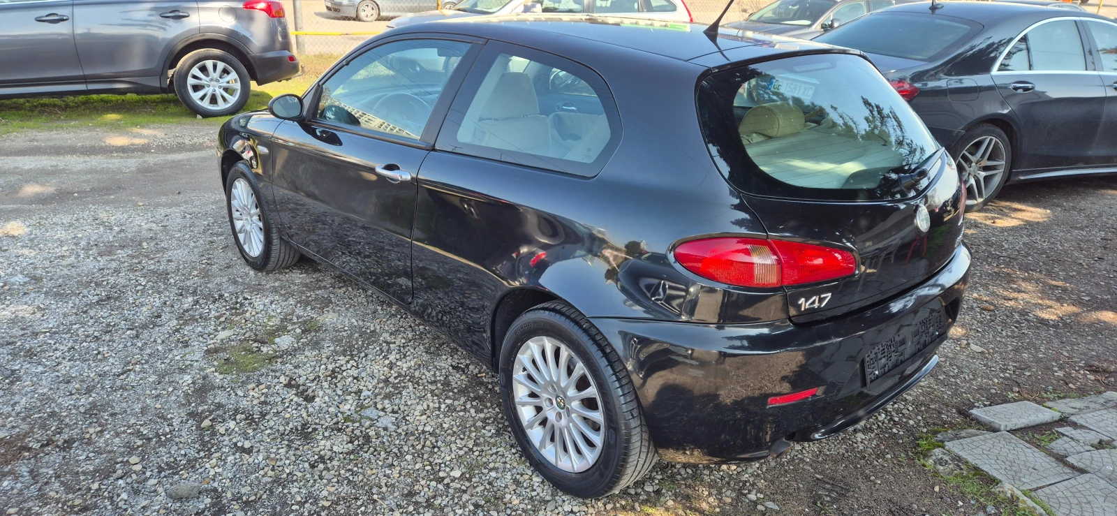 Alfa Romeo 147 1.6i, снимка 5 - Автомобили и джипове - 53749770