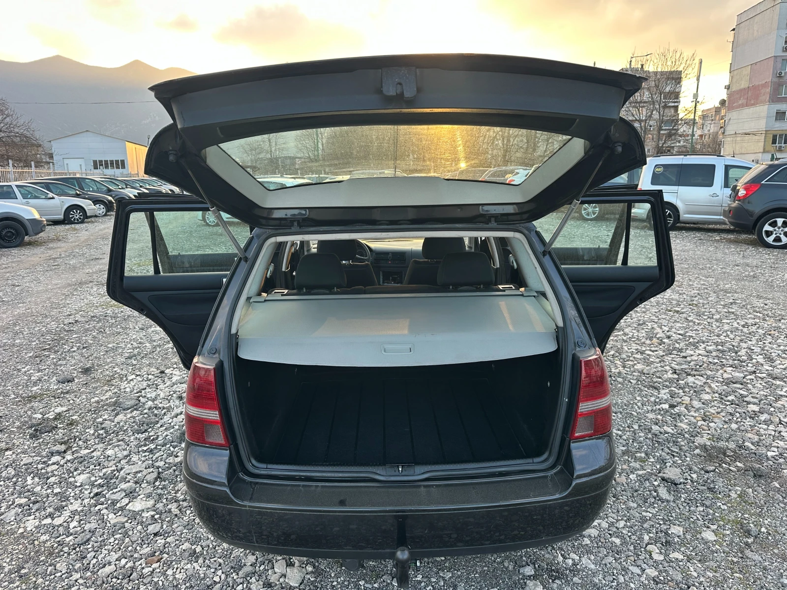 VW Golf 1.9TDI 116kc  , снимка 14 - Автомобили и джипове - 53849215