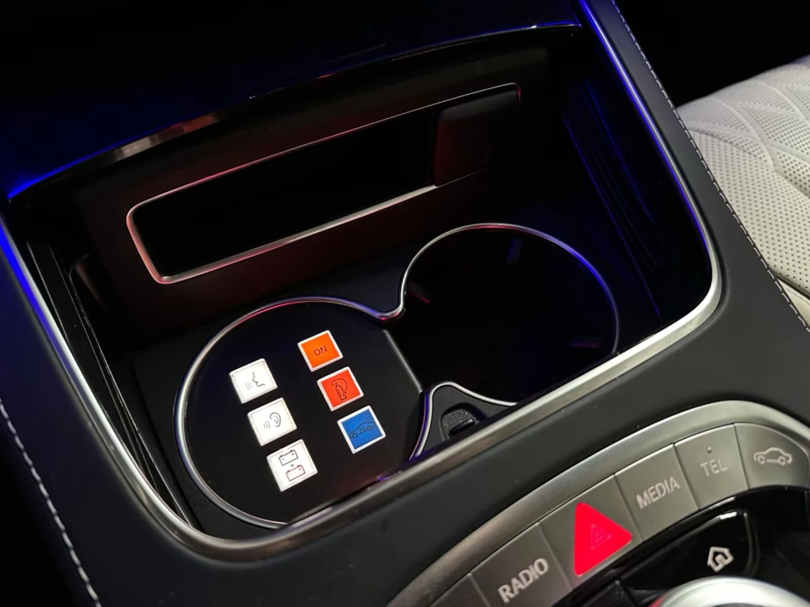 Mercedes-Benz S 600 VR9 | Factory Armored , снимка 15 - Автомобили и джипове - 53951121