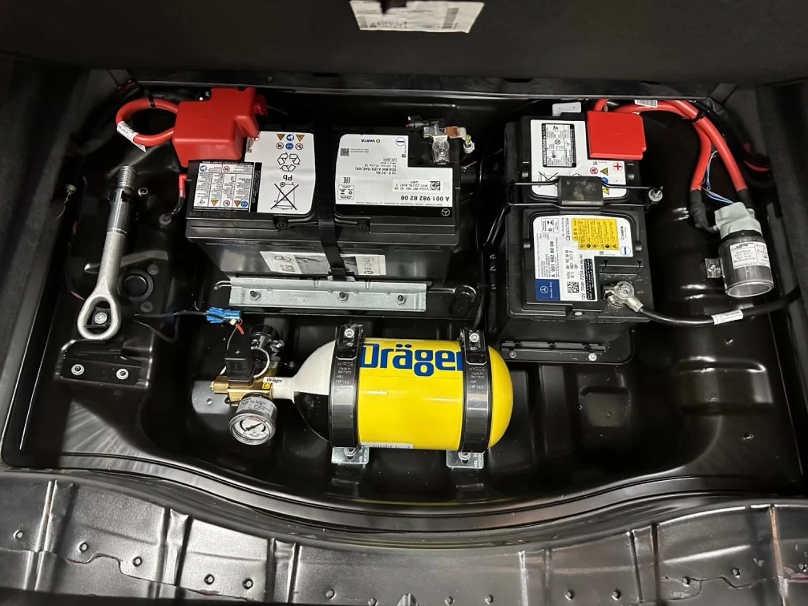 Mercedes-Benz S 600 VR9 | Factory Armored , снимка 17 - Автомобили и джипове - 53951121