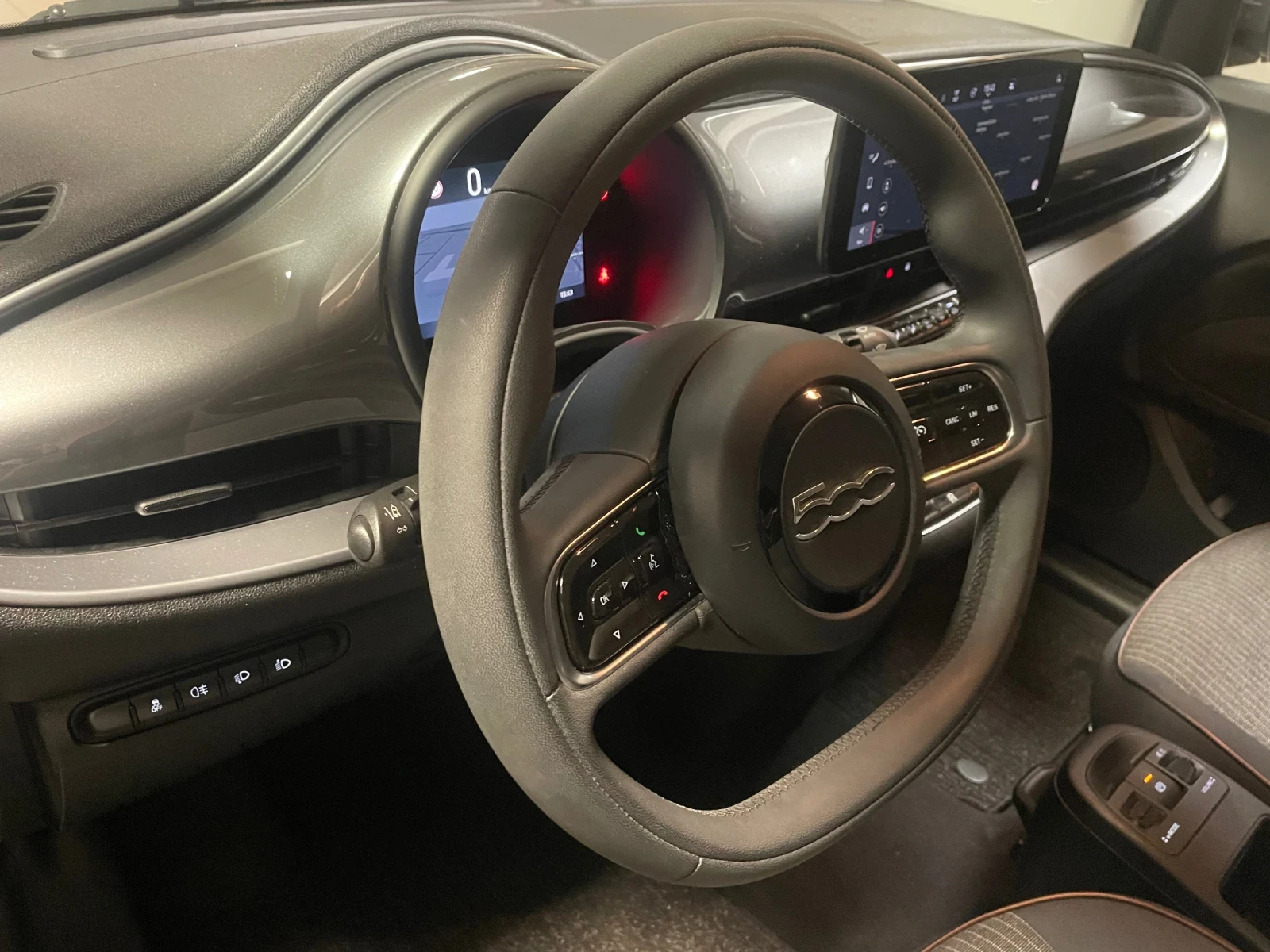 Fiat 500e   42kWh LaPrima Navi Long Range , снимка 9 - Автомобили и джипове - 54195148