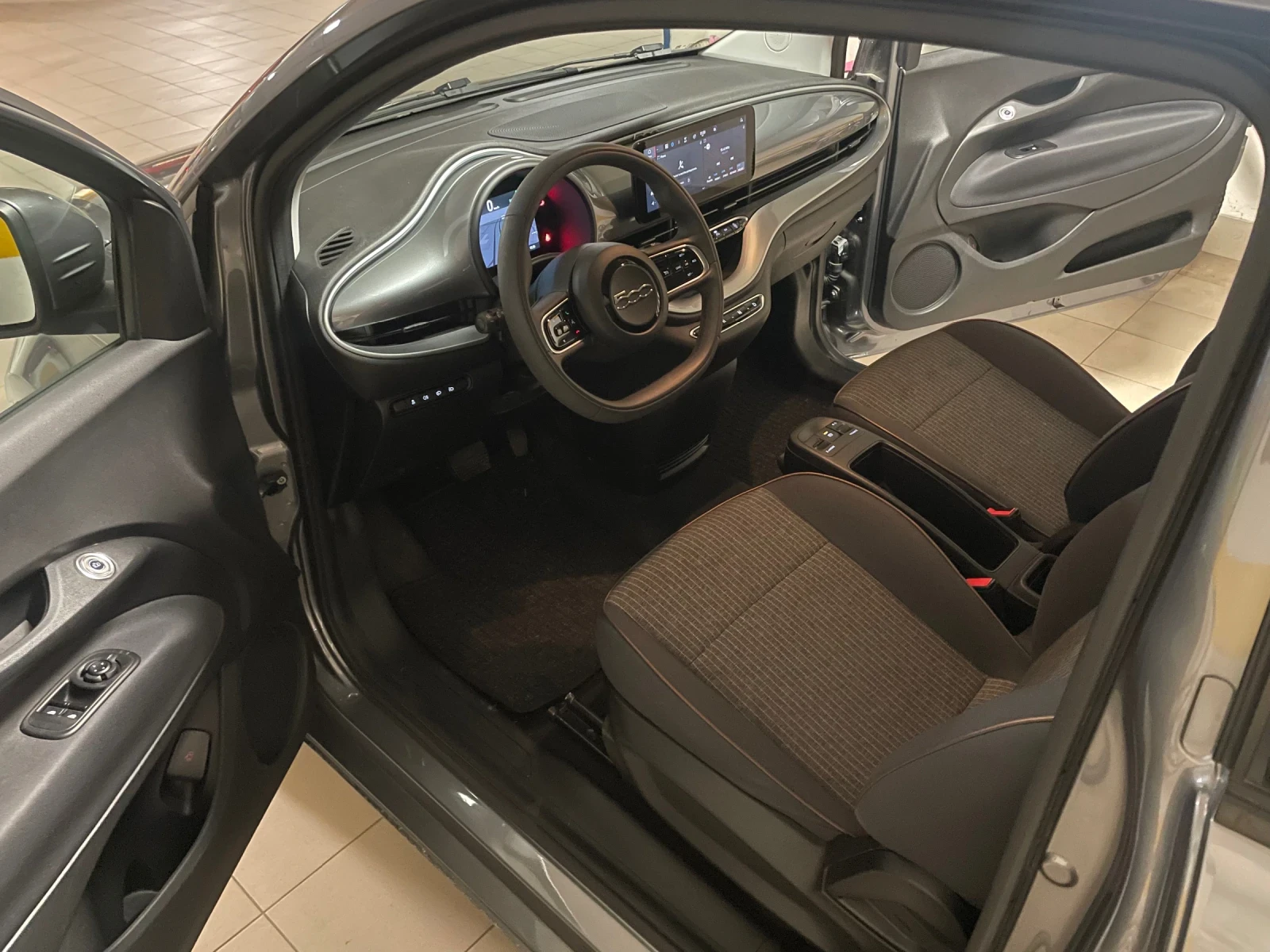 Fiat 500e   42kWh LaPrima Navi Long Range , снимка 10 - Автомобили и джипове - 54195148