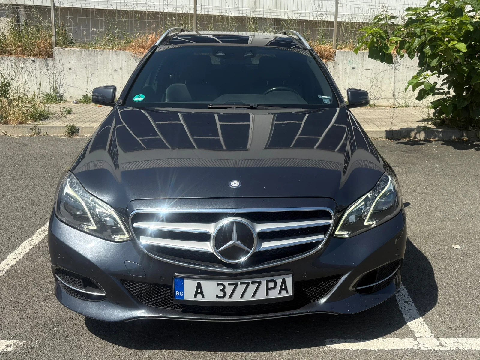 Mercedes-Benz E 350 4Matic, Distronic, Panorama , снимка 2 - Автомобили и джипове - 54413408