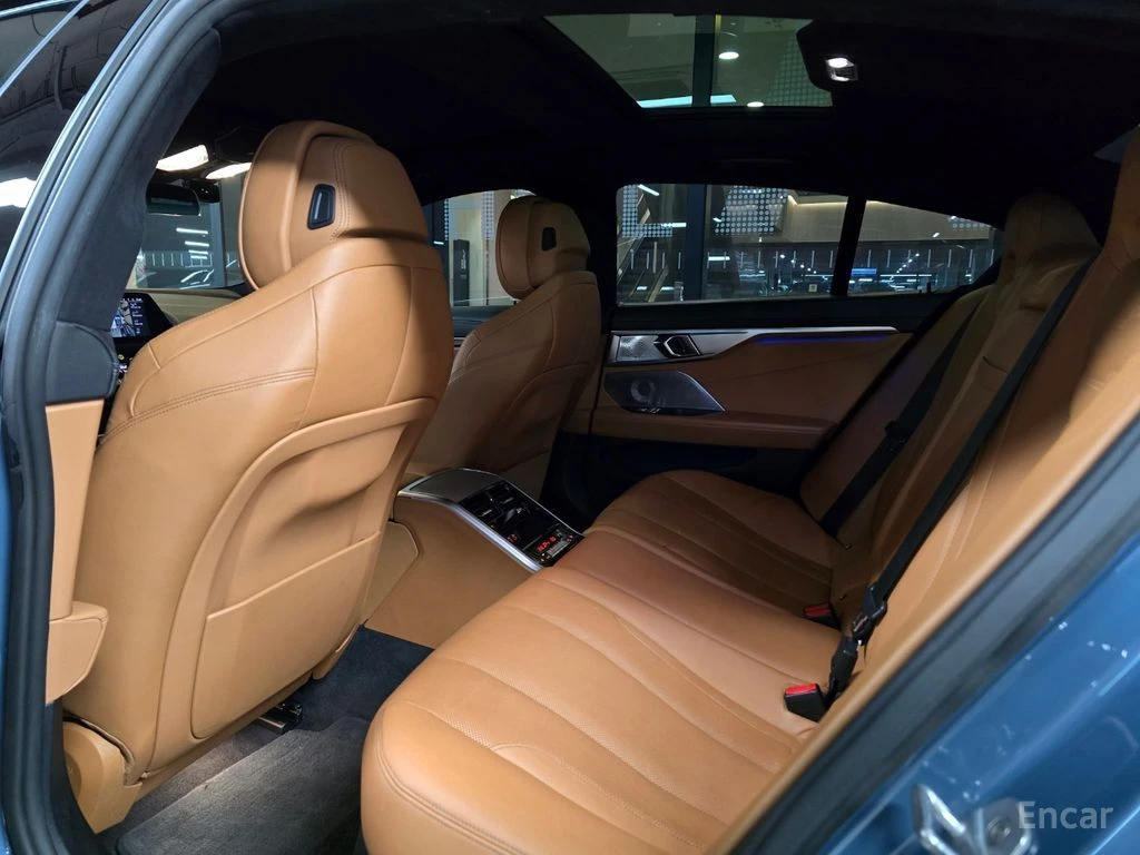 BMW 840 d M Sport xDrive* BOWERS & WILKINS* 360* HEAD-UP* , снимка 14 - Автомобили и джипове - 54555253
